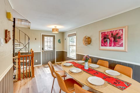 2 Mtn-View Decks + Natural Spring: Durango Retreat House in La Plata County