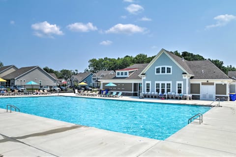 Shuttle to Bethany Beach: Stylish Home w/ Perks! House in Millville