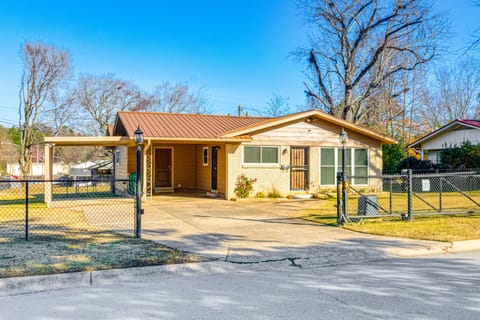 6 Mi to Dtwn: Charming Home in Little Rock House in Little Rock