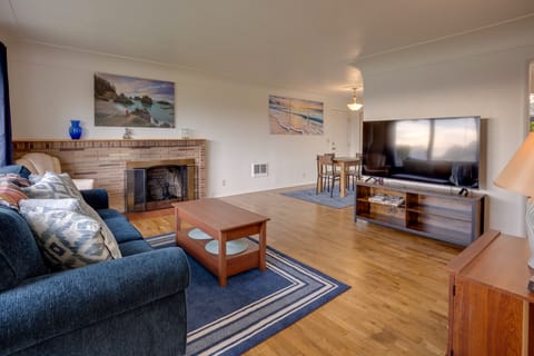 Ocean & Sunset Views: Brookings Home Near Town! House in Brookings