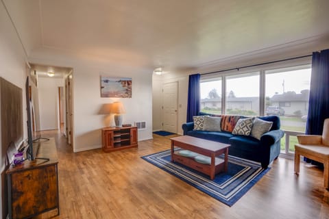 Ocean & Sunset Views: Brookings Home Near Town! House in Brookings