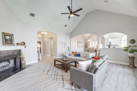 9 Mi to The Domain: Spacious Pflugerville Haven! House in Pflugerville