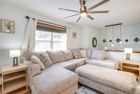 Hocking Hills Hideaway Near Lake Logan House in Falls Township