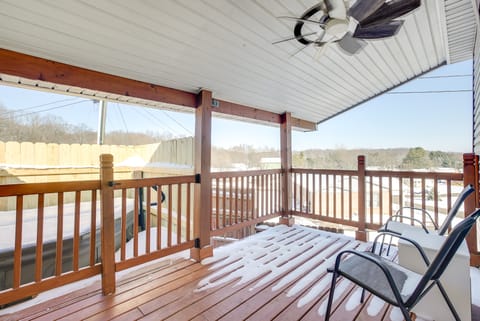 4 Mi to Lake Logan: Hocking Hills Apartment Apartment in Falls Township