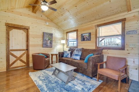 Horse Farm Retreat w/ Pond View Near Louisville House in Indiana