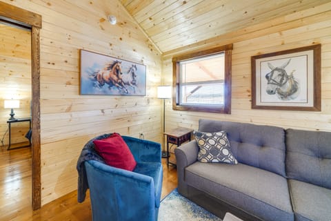 31 Mi to Louisville: Cabin on 235 Acres! House in Indiana