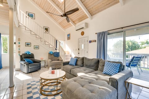 1 Mi to Dtwn: Dreamy Kailua-Kona Home w/ Balconies House in Komohana Kai