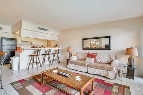 3 Mi to Dtwn Palm Springs: Condo w/ Pool Access! Apartment in Palm Springs