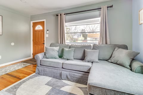 1 Mi to Rouge Park: Home w/ Fenced Yard & Deck House in Dearborn Heights