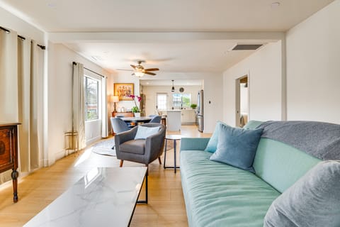 Updated Home w/ Private Deck, 1 Mi to Rose Bowl! House in Pasadena