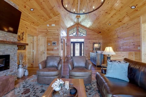 Majestic Mountain Views: Sevierville Escape! House in Sevier County