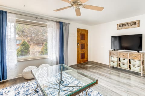 7 Mi to Dtwn Denver: Home w/ Large Yard! House in Aurora