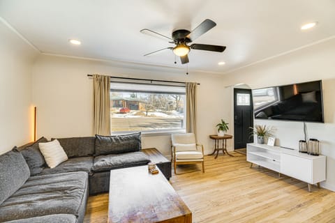 2 Mi to Downtown Colorado Springs: Apt w/ Grill! House in Colorado Springs