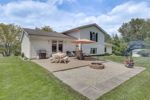 Secluded Ohio Amish Country Getaway w/ Fire Pit House in Ohio