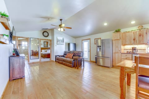 2 Mi to Dinosaur Journey Museum: Mtn-View Haven! House in Fruita