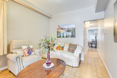 Apt 5 Mi to Chicago Loop: Walk to Public Transit! Apartment in Chicago