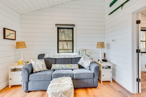 1 Mi to Marina: Cabin w/ Views Near Atwood Lake! House in Ohio