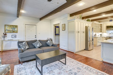 BBQ-Ready Yard, Fire Pit: Peaceful Home House in League City