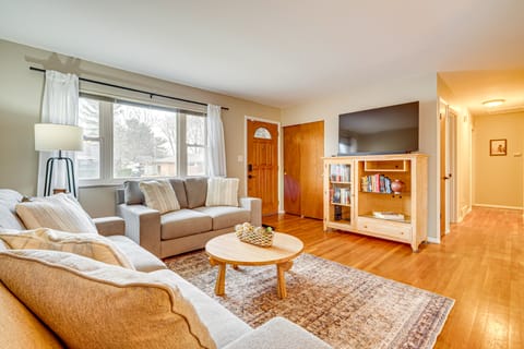 10 Mi to Dtwn: Pet-Friendly Retreat in Columbus House in Ohio