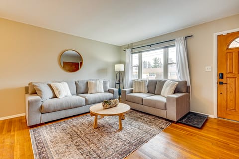 10 Mi to Dtwn: Pet-Friendly Retreat in Columbus House in Ohio