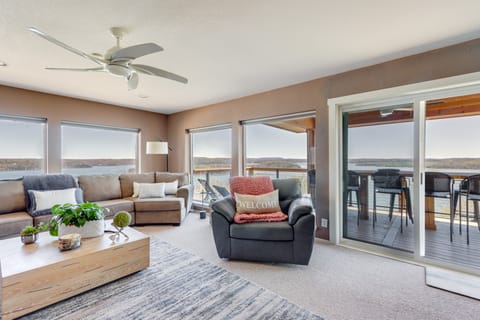 The Best Views on Beaver Lake! Home w/ Deck & BBQ House in Beaver Lake