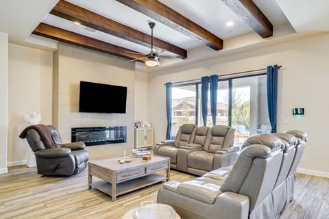 Private Hot Tub + Putting Green: El Paso Getaway! House in El Paso