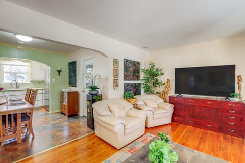 Walk to Downtown Atascadero: Cottage w/ Sunroom! Cottage in Atascadero