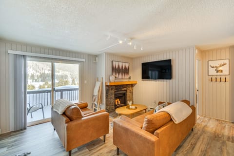 Breckenridge Area Condo w/ Mountain Views Apartment in Blue River