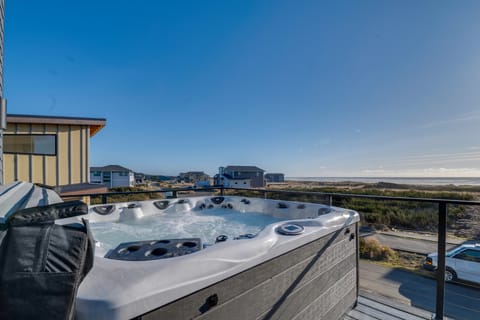 Steps to Shore: Family Beach Getaway in Westport House in Westport