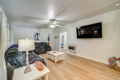 Walk to Beach: Eufaula 'Fisherman’s Delight' Home House in Longtown