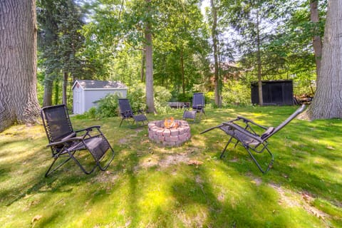 Walk to Marina: Home w/ Hot Tub in Mentor! House in Mentor