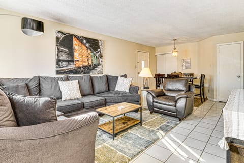 5 Mi to Eagle Creek Park: Home w/ Fenced Yard! House in Pike Township