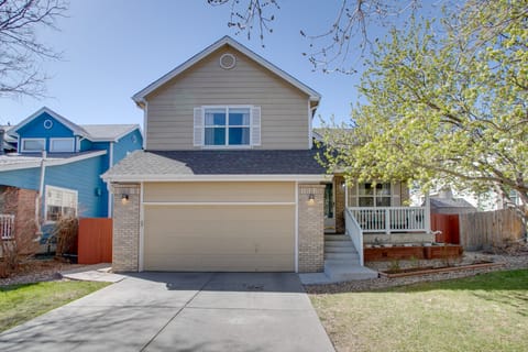 17 Mi to Dtwn Denver: Family Home w/ Private Yard House in Commerce City