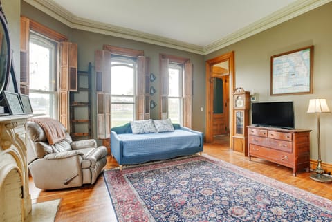 Family Home Near Franklin Historic District House in Ohio