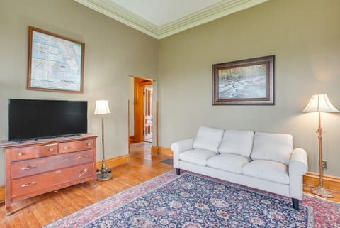 Family Home Near Franklin Historic District House in Ohio