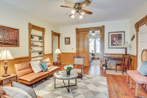 Walk to Medina Public Square: 1880 Historic Home Apartment in Ohio