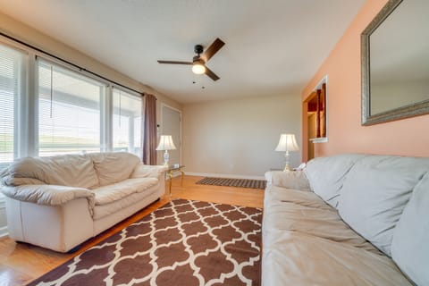 11 Mi to UofL & Norton Hospital: Louisville Home House in Jefferson County