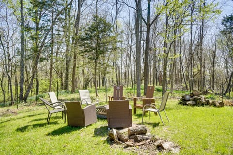 Hot Tub, Deck & Fire Pit: Chic Louisville Home! House in Jefferson County