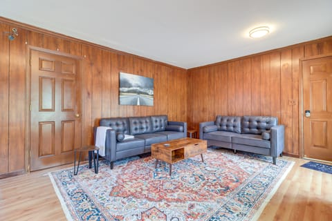 7 Mi to Downtown: Cozy West Toledo Apt w/ Yard Apartment in Toledo