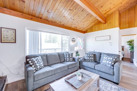 Close to Skiing & Lake: Big Bear Mountain Getaway Apartment in Big Bear