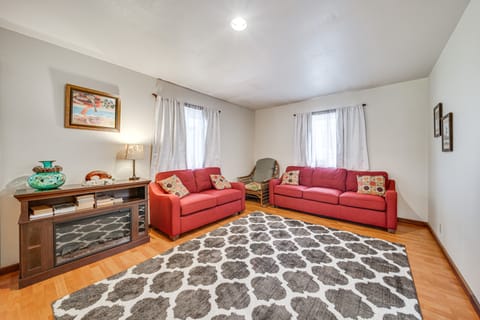 2 Mi to Hawaii Volcanoes Nat'l Park: Tranquil Home House in Volcano