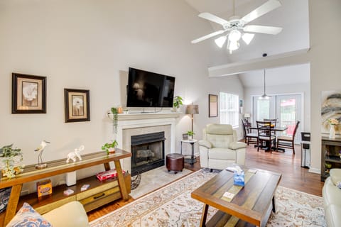 Deck & Yard: Savannah Area Retreat! House in Pooler