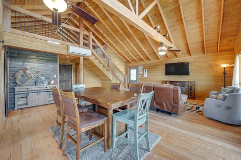 Pet-Friendly Hideaway 13 Mi to Leakey House in Rio Grande