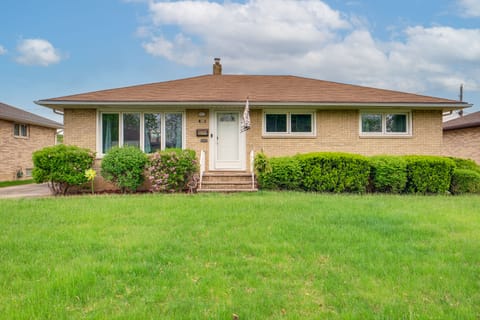 8 Mi to Cleveland: Family Home w/ Fenced Backyard! House in Brooklyn