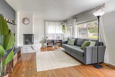 1 Mi to UO Campus - Family Home w/ Pool Table! House in Eugene