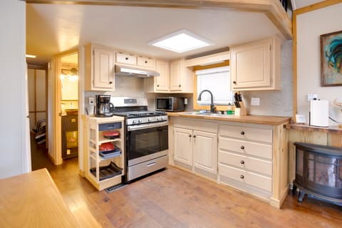 Near Lake Almanor & Golf: Cozy Cabin! House in Lake Almanor