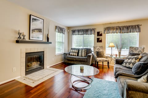 Pets Welcome: Convenient Family Home in Westland! House in Westland