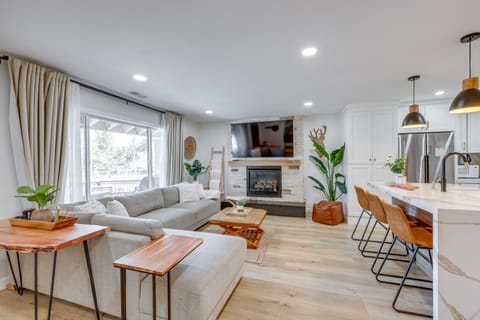 Walk to Big Bear Marina: Modern Home w/ Hot Tub! House in Big Bear