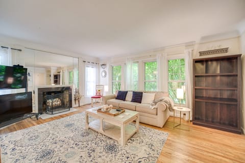 Historic University Heights Home w/ Private Yard! House in Shaker Heights