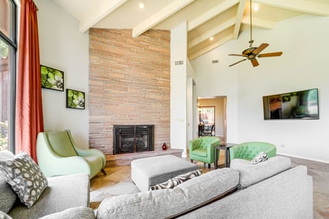 Group Getaway w/ Outdoor Oasis in Sedona! House in Sedona